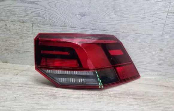 Volkswagen Golf VIII Rear/tail lights 5H0945096C