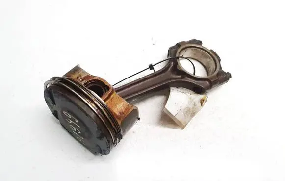 Chevrolet Cruze Piston with connecting rod