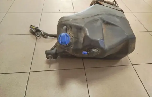 Jaguar F-Pace AdBlue liquid reservoir HK835J228A HK835J228AF