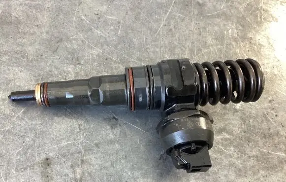 Ford Galaxy Fuel injector 038130073AK