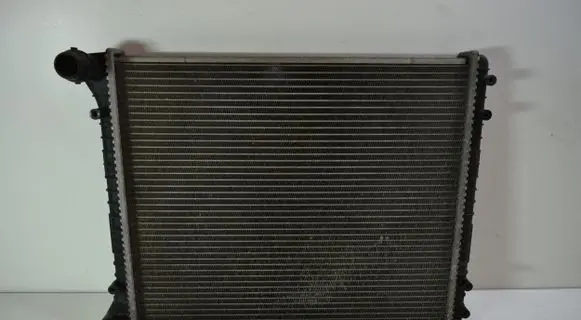 Audi A2 Coolant radiator 8Z0121251D
