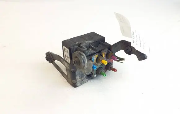 Porsche Panamera (970) Air suspension valve block 15152400272 97035815302