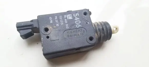 Opel Vectra B Central locking motor 90460062 1101215