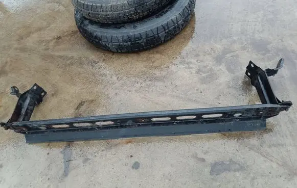 Volvo XC60 Bottom radiator support slam panel 