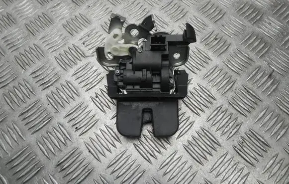 Tailgate/trunk/boot lock/catch/latch