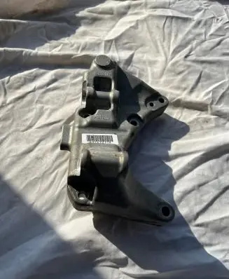 Volvo S60 Generator/alternator bracket P31670108