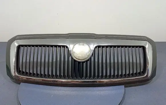 Skoda Superb B5 (3U) Front grill 3U0853651C