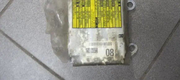 Toyota Land Cruiser (J120) Airbag control unit/module 8917060130