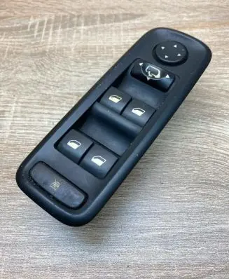 Peugeot 807 Electric window control switch 14996390XT
