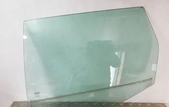 Volvo XC60 Rear door window glass