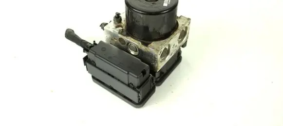 Volkswagen Golf VI ABS Pump 1K0614517DE 1K0907379BJ