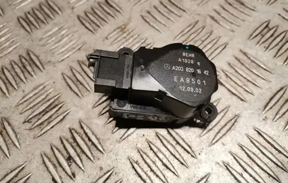Mercedes-Benz C W203 Intake manifold valve actuator/motor A2038201642 2038201642