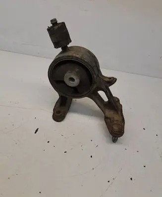 Toyota Avensis T270 Engine mount bracket 14178311