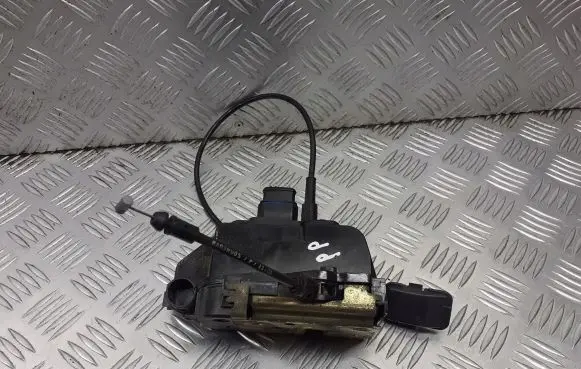 Renault Megane II Front door lock