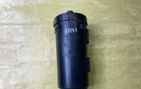 Mercedes-Benz B W245 Active carbon filter fuel vapour canister A0004700159