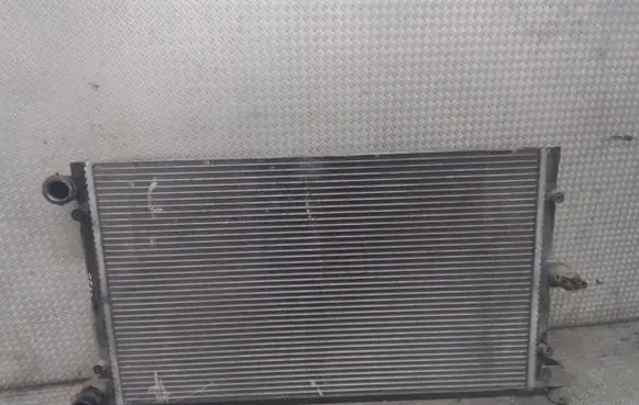 Volkswagen Sharan Coolant radiator 7M3121253B