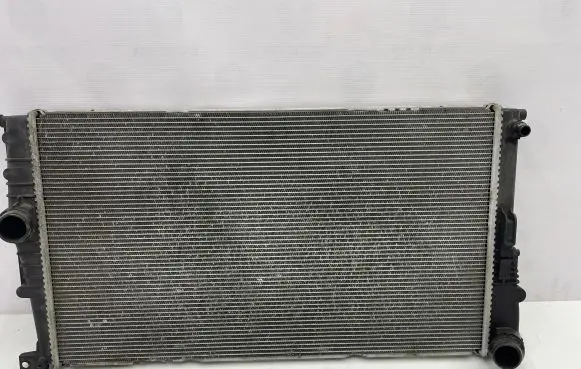 BMW 4 F36 Gran coupe Coolant radiator 17118672104 8672104