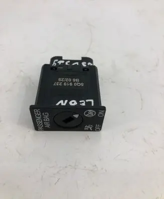 Seat Leon IV Passenger airbag on/off switch 5q0919237