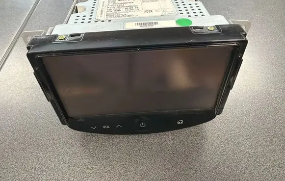 Opel Corsa E Radio/CD/DVD/GPS head unit 95441722 B8277334 S0500000000X
