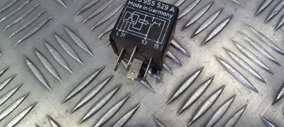 Audi A6 S6 C4 4A Other relay 445955529a 5wg005374-00