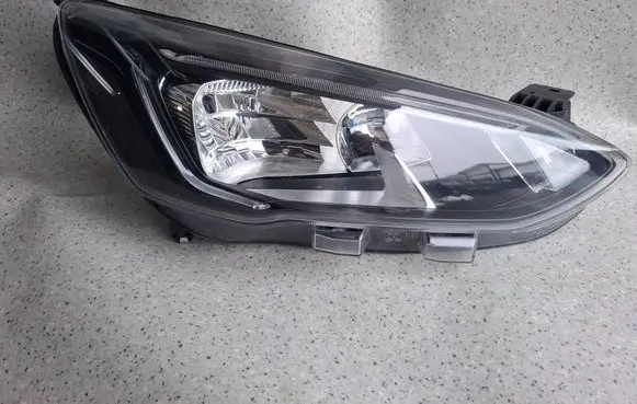 Ford Focus Headlight/headlamp MX7B13E014CD