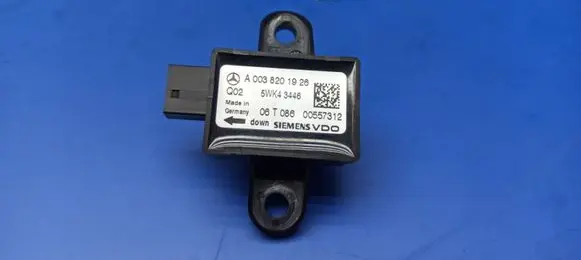 Mercedes-Benz S W221 Airbag deployment crash/impact sensor A0038201926 5WK13446 06T086