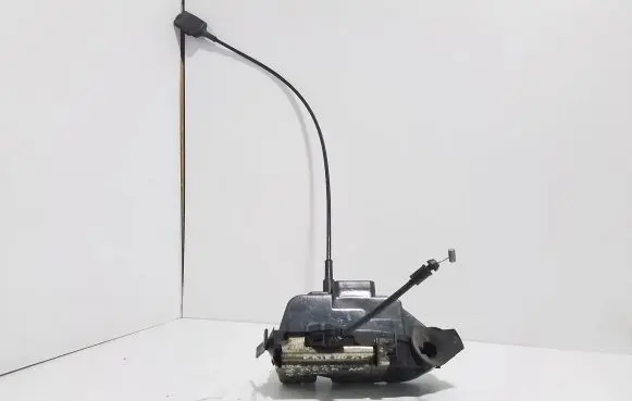 Renault Megane II Front door lock