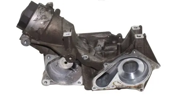 Honda CR-V Oil filter mounting bracket