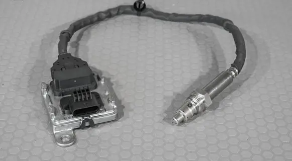Mercedes-Benz Sprinter W907 W910 Lambda probe sensor A0009059112 SNS1048A A3C0630150001
