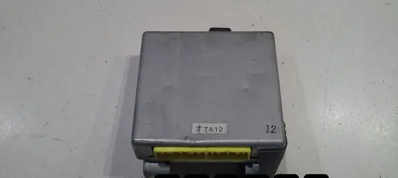 Mazda Xedos 9 Engine control unit/module 650a