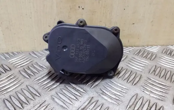 Volkswagen Eos Intake manifold valve actuator/motor 06F133482B A2C53247913