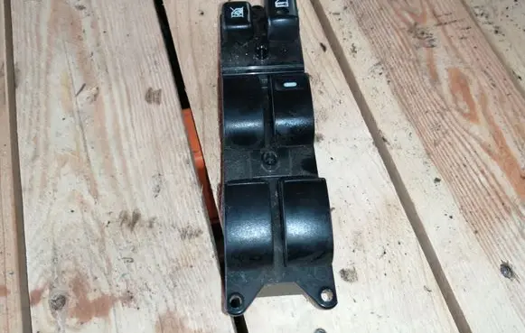 Mitsubishi Outlander Electric window control switch 8608A147