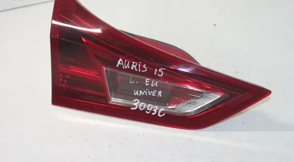 Toyota Auris E180 Tailgate rear/tail lights