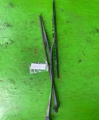 Fiat Seicento/600 Front wiper blade arm