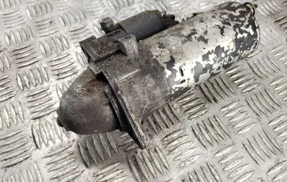 Opel Zafira A Starter motor