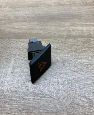 Toyota Yaris Hazard light switch 843320D020