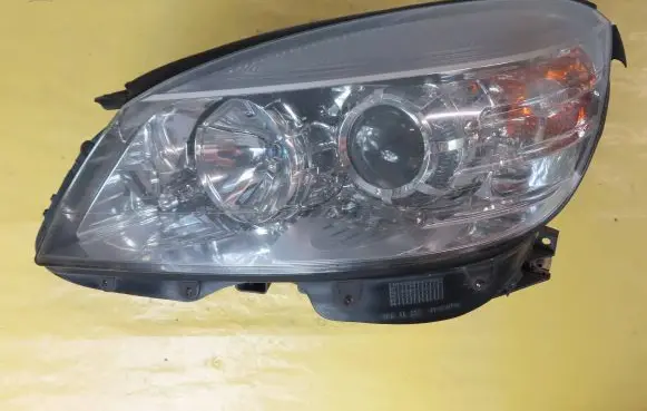 Mercedes-Benz C W204 Headlight/headlamp A2048208561