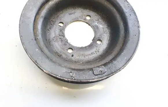 BMW 3 E36 Water pump pulley 1717637