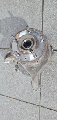 Chevrolet Captiva Front wheel hub spindle knuckle