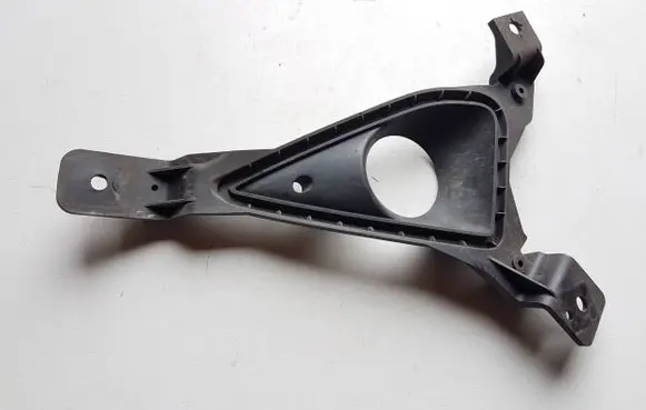 Front fog light trim/grill