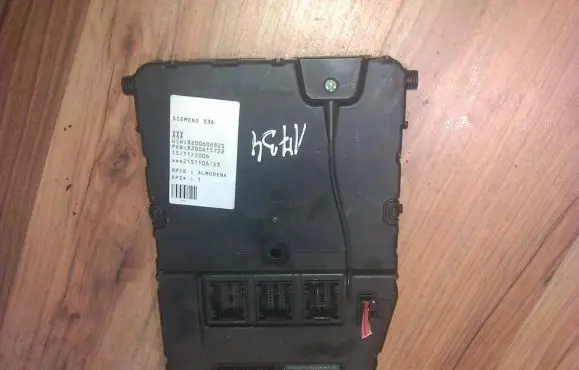 Renault Megane II Comfort/convenience module 8200615722