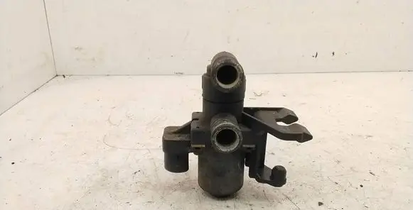 BMW 3 E36 Coolant heater control valve 8391418 1147412052
