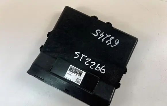 Lexus RC Other control units/modules 8998124040