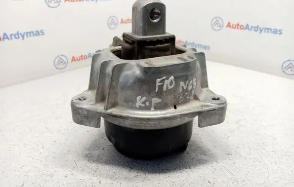BMW 5 F10 F11 Engine mount bracket 22116775905