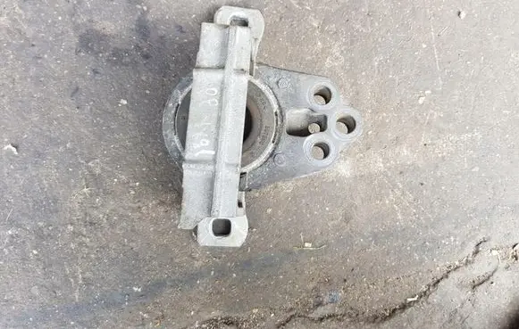 Ford Kuga II Engine mounting bracket