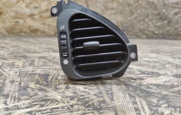 Jaguar XK8 - XKR Dashboard side air vent grill/cover trim GJA6720AE