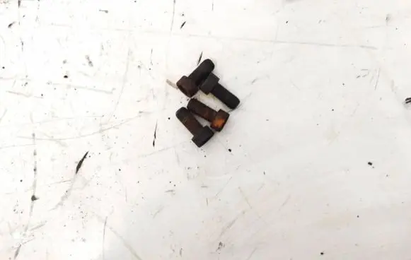 Skoda Octavia Mk2 (1Z) Nuts/bolts 