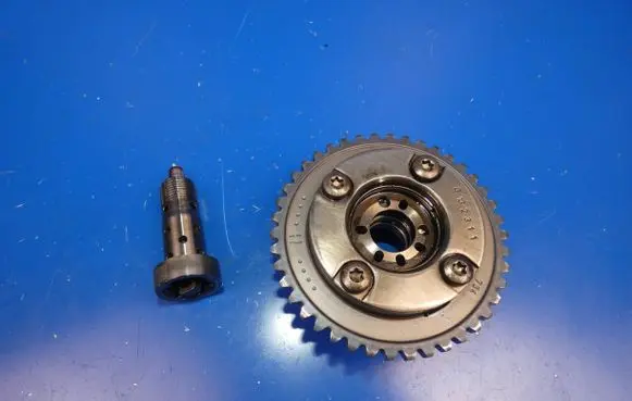 Mercedes-Benz CLA C117 X117 W117 Camshaft pulley/ VANOS A2700500847 00233546