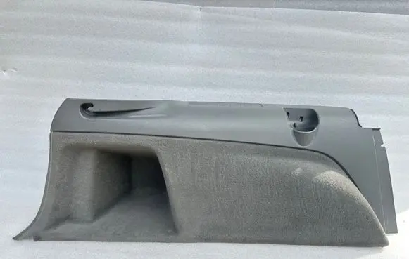Audi Q7 4L Trunk/boot side trim panel 4L0863879