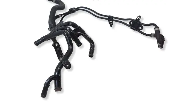 Volkswagen PASSAT B8 Engine coolant pipe/hose 04L121064AR